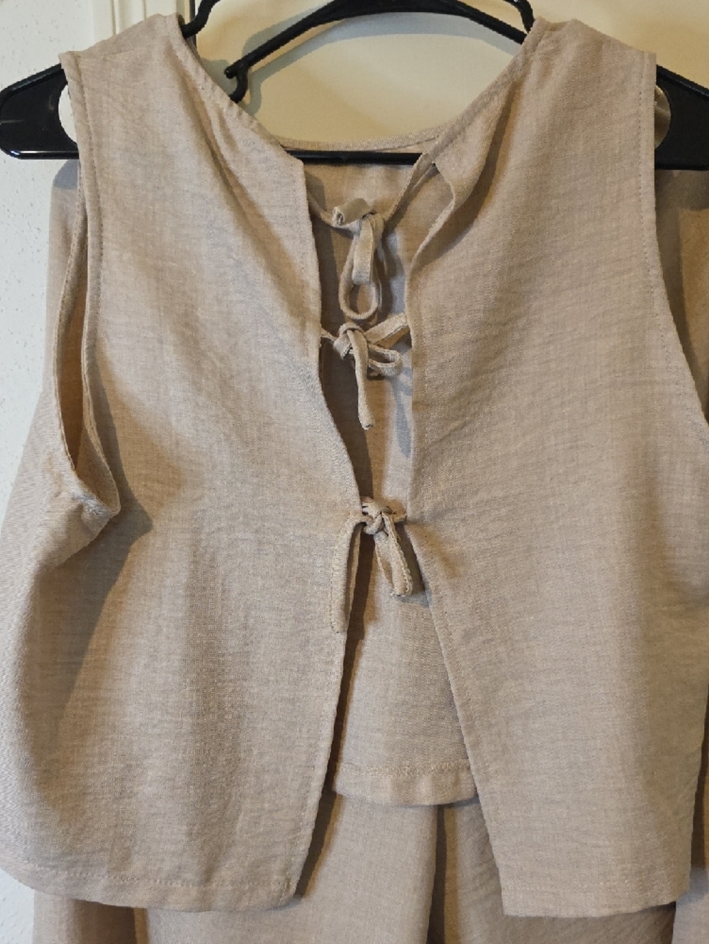 Sleeveless Beige Wide-Leg Pant Set - Picture 4 of 6